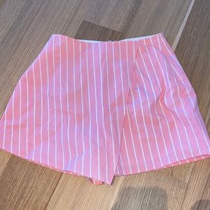 NWT LOVERS+FRIENDS PINK STRIPED MINI SKORT